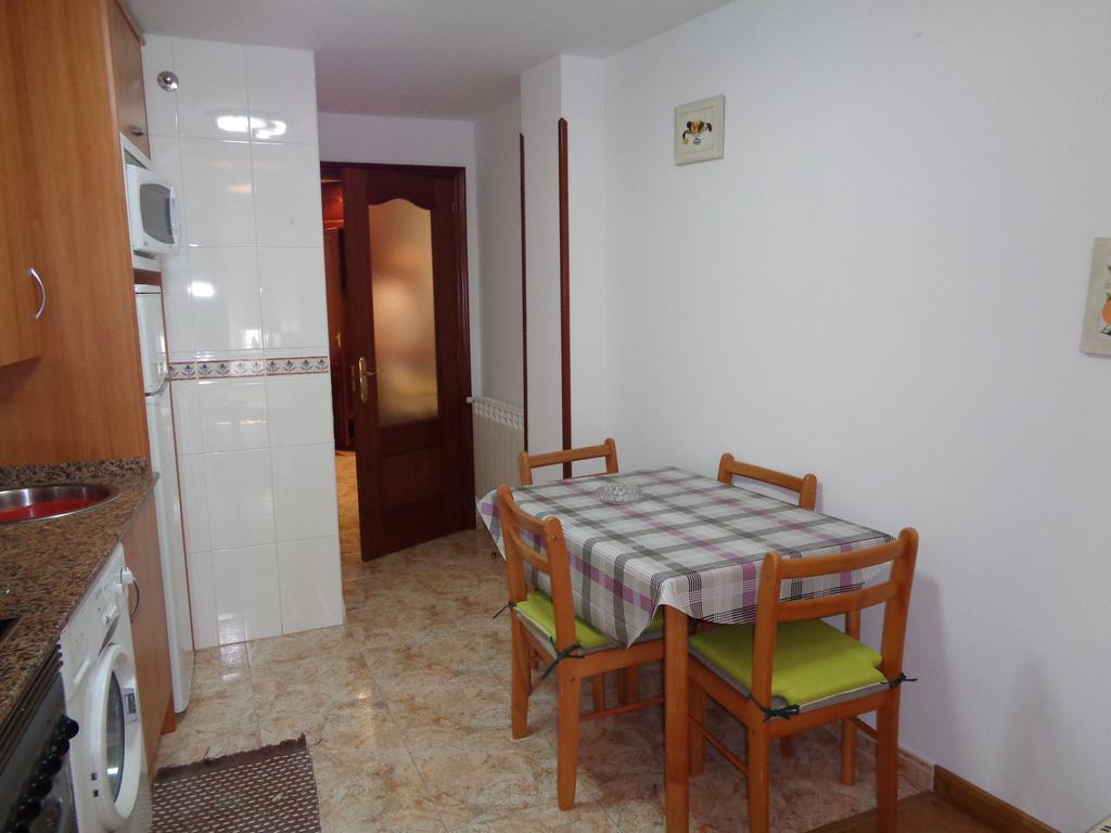 Apartamentos San Pelayo Cangas de Onís Quarto foto